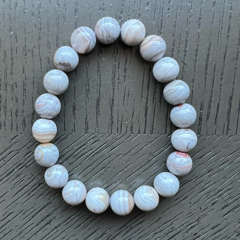 Amethyst lace agate bracelet 10mm SIZE 6.75’ - Picture 2 of 4